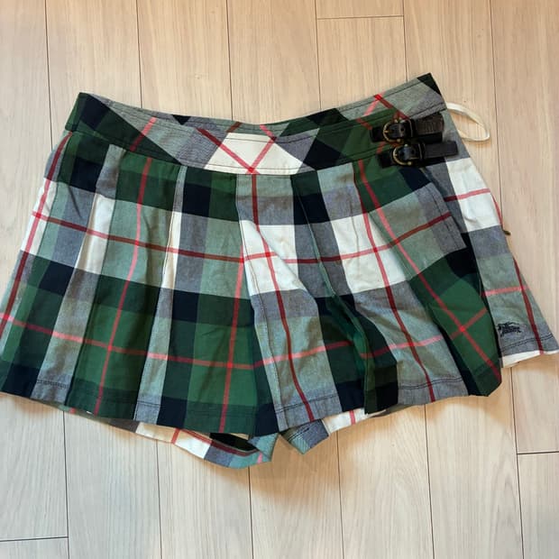 버버리 블루라벨 치마바지 38사이즈