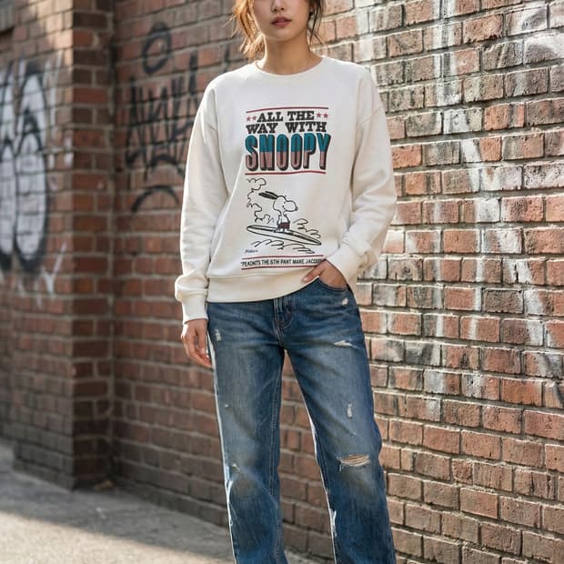 피너츠 x 더 마크 제이콥스 스누피 서핑 맨투맨