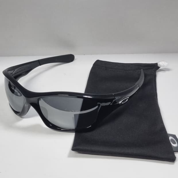 오클리 핏불 폴리쉬드블랙 미사용