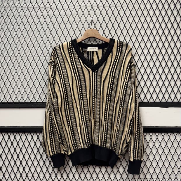 JPN VTG 멀티 스트라이프 패턴 울 니트 스웨터 케이블 디테일 베이지