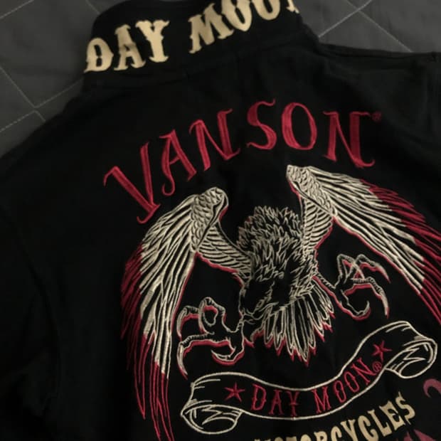 Vanson pk 핑크 자수 반팔 티