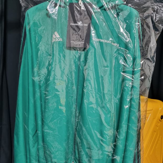 아디다스 × 고샤 루브친스키 우븐자켓 그린 m사이즈