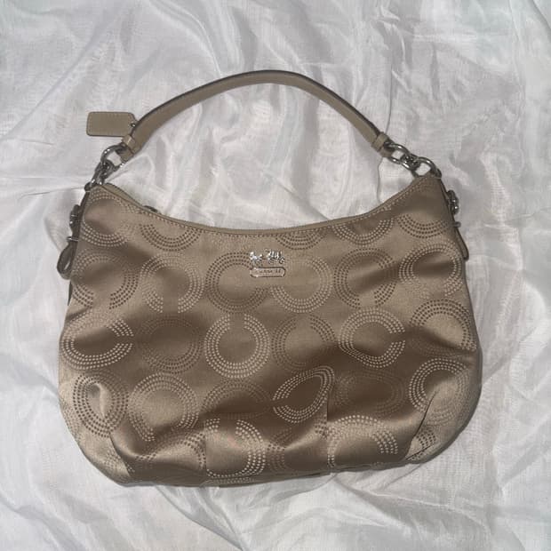 코치 베이지 숄더백