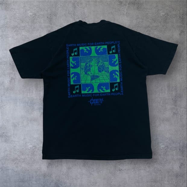 오베이 어스 뮤직 빅로고 블랙 반팔티