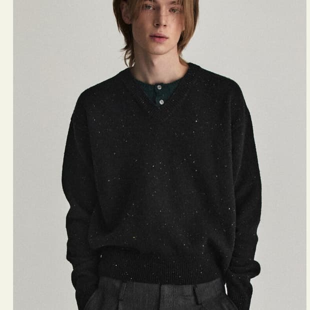 웨이비니스 브이넥 니트 블랙그린 1-2