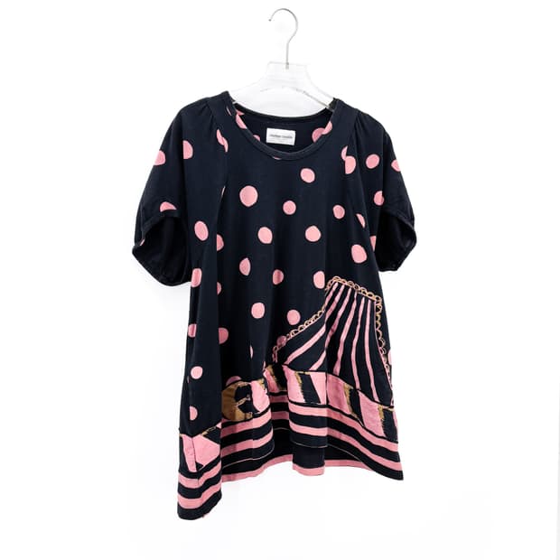 츠모리 치사토 핑크 도트 퍼프 반팔티셔츠