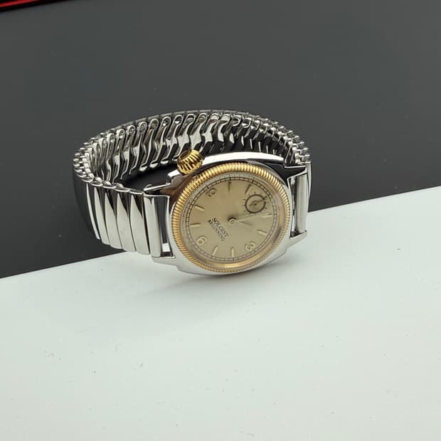 VAGUE WATCH 바그 워치 x 더 솔로이스트 시계 실버