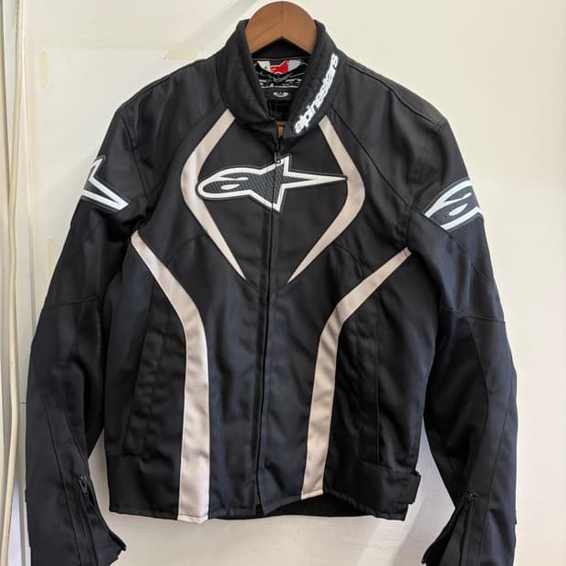 N144. 알파인스타즈 라이더 자켓