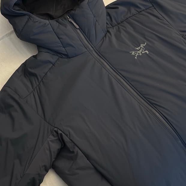 아크테릭스 아톰 SV 블랙 사파이어(Medium)