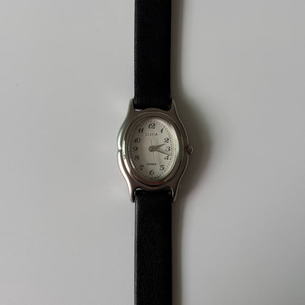 1990년대 Cletia 아라빅 인덱스 실버 오벌 쿼츠 여성