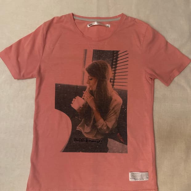 레트로 걸 그래픽 반팔