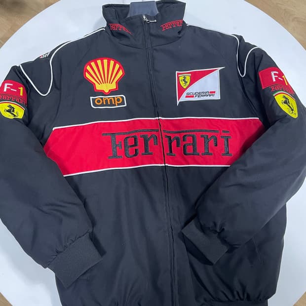 Ferrari 점퍼