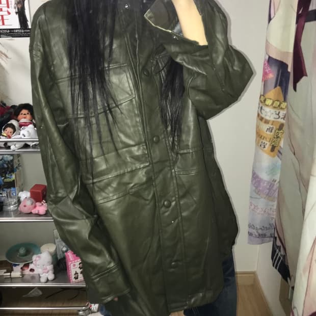 자라 카키 페이크 레더 셔츠