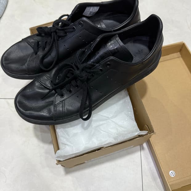 아디다스 스탠스미스 데콘 코어 블랙