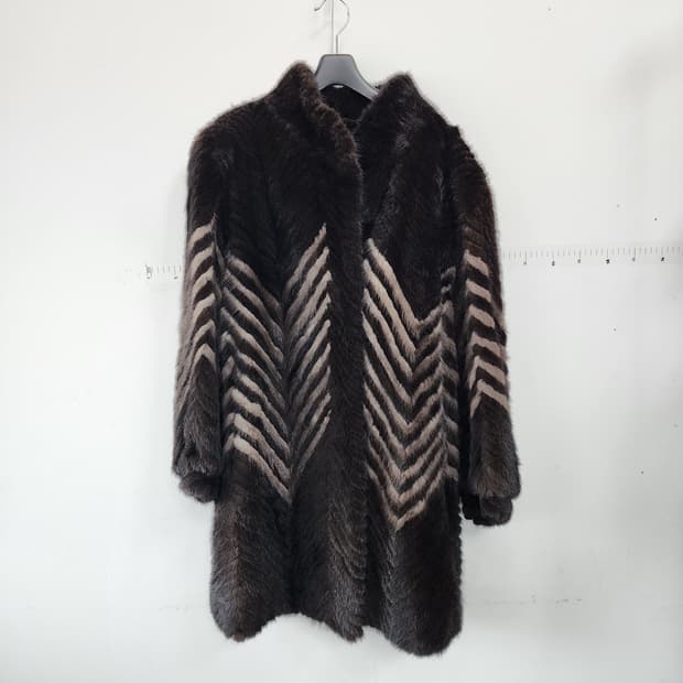 명품 SAGA 밍크 롱코트 헤링본 패턴