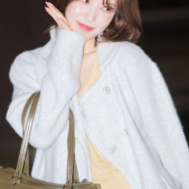 새상품 썸웨어버터 웬디 착용 로빈 더블 니트 울 자켓 (정말예뻐요)