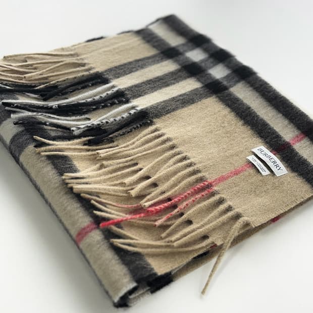 버버리 신형 체크 캐시미어 머플러