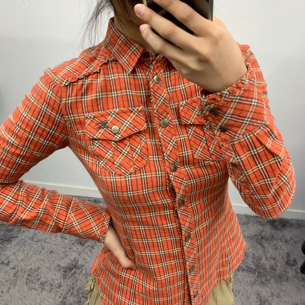 버버리 블루라벨 오렌지 프릴 체크셔츠