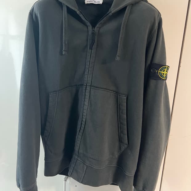 스톤아일랜드 후드집업 카키