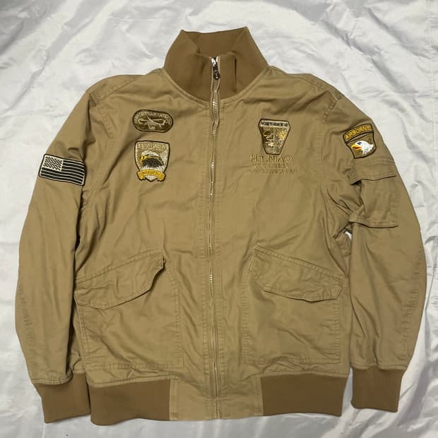 H.T.NIAO 밀리터리 패치 탱커 자켓