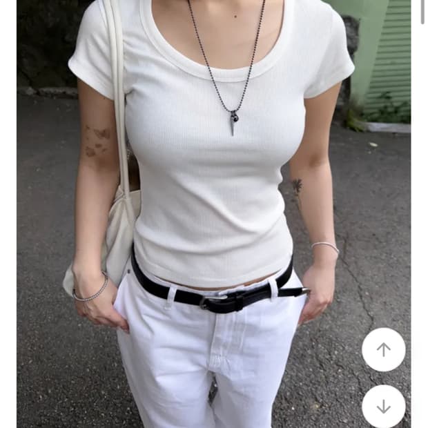 이즈이즈 Basic ribbed U-neck t-shirt 반팔