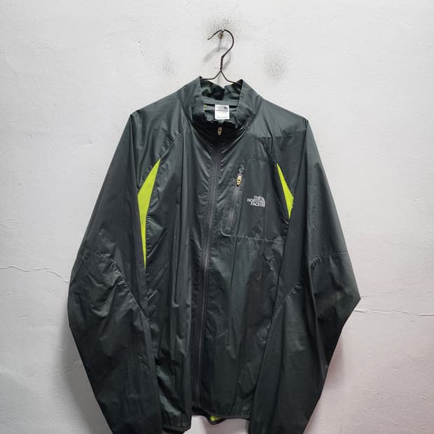 노스페이스 플라이트 시리즈 바람막이 
