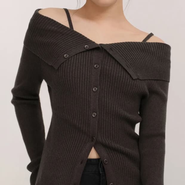 [원가_49,900원] 무탠다드 우먼 리브드 턴 다운 오프 숄더 가디건