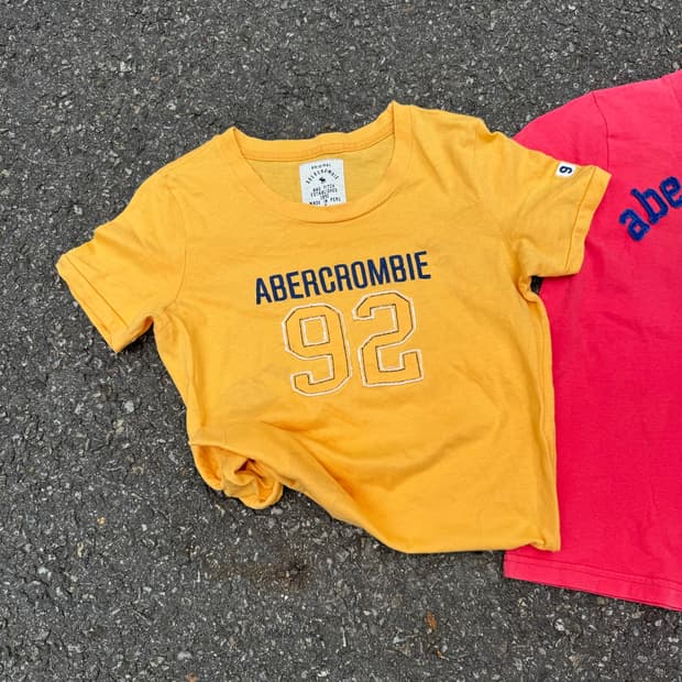 Abercrombie tee yellow