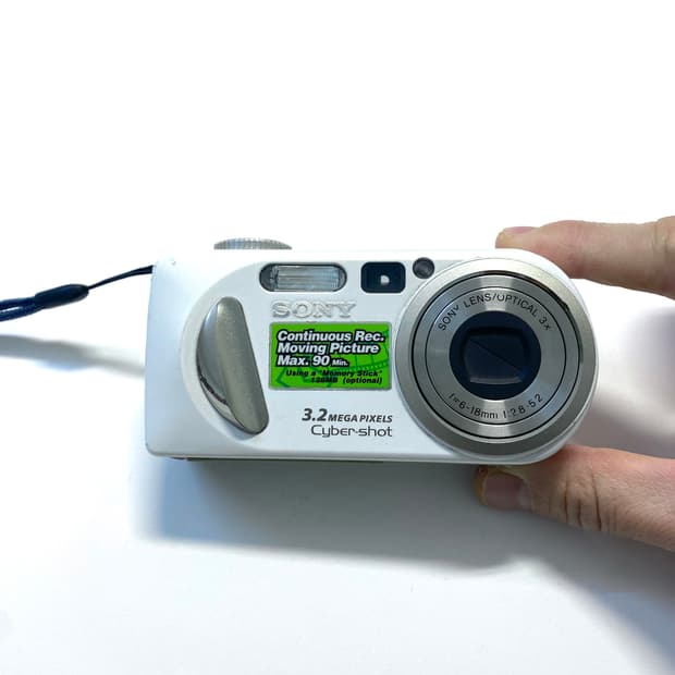 소니 사이버샷 DSC-P8 디지털 카메라