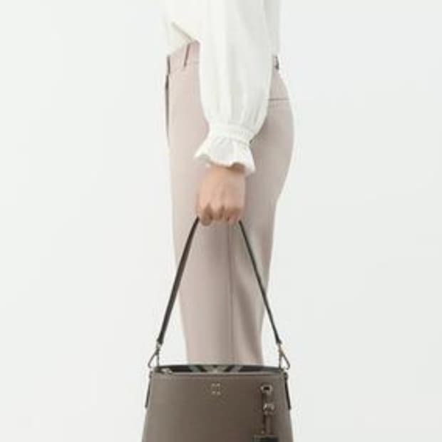 닥스 체크 장식 숄더백