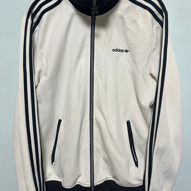 아디다스 베켄바우어 화이트 삼선 트랙탑