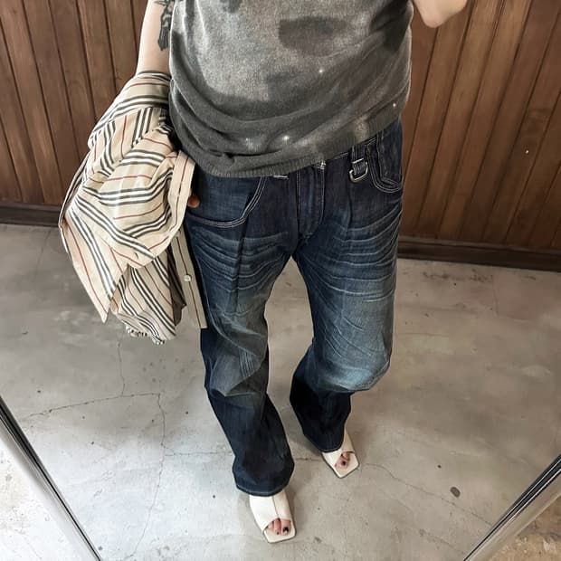 Levis engineered cinch back w32