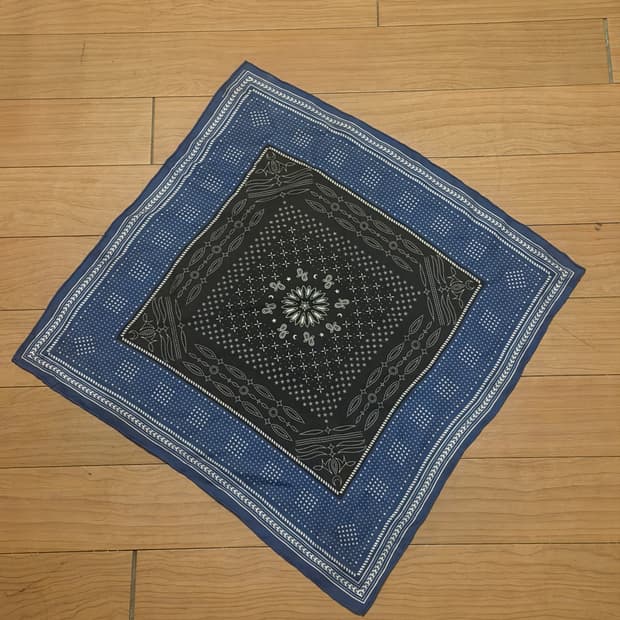 솔로이스트 스카프