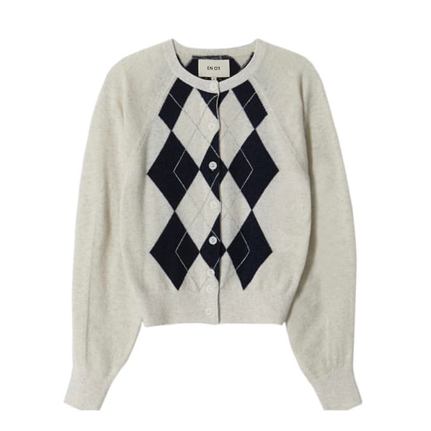 [s] 엔오르 아가일 라운드 가디건 아이보리 [김고은, 있지 채령 착용]