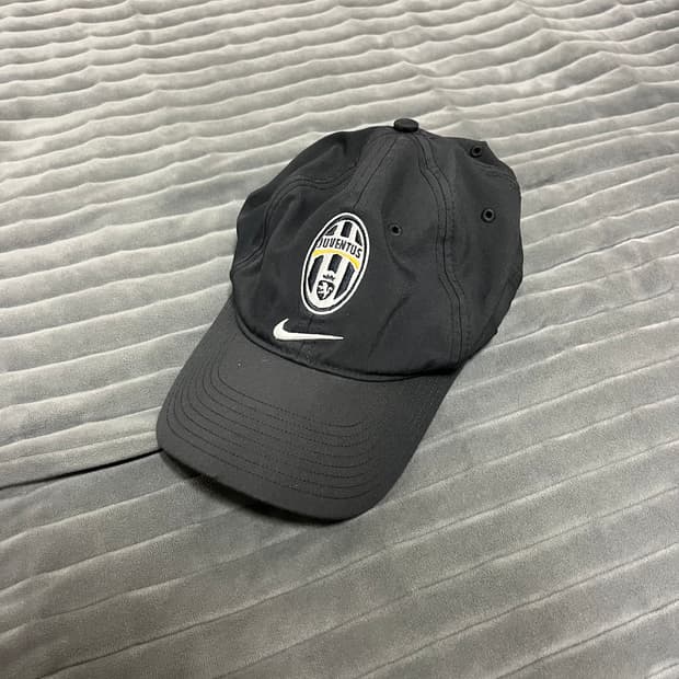 나이키 유벤투스 볼캡