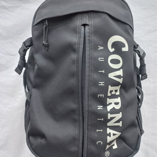COVERNAT 검정 백팩