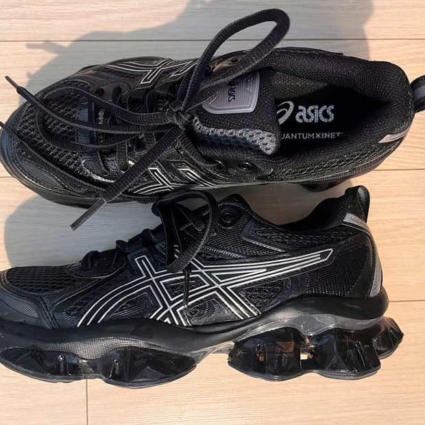 (235)아식스 젤 퀸텀 키네틱 그래파이트 그레이 블랙