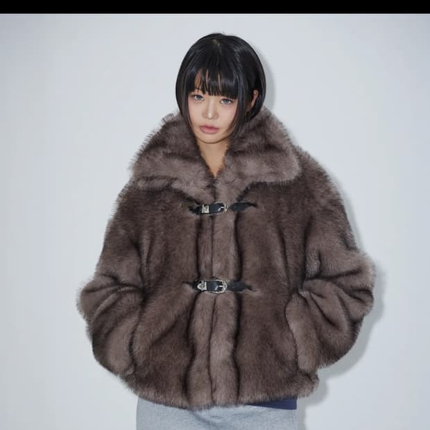 새상품) 라라폭스 버클 퍼자켓 브라운퍼자켓