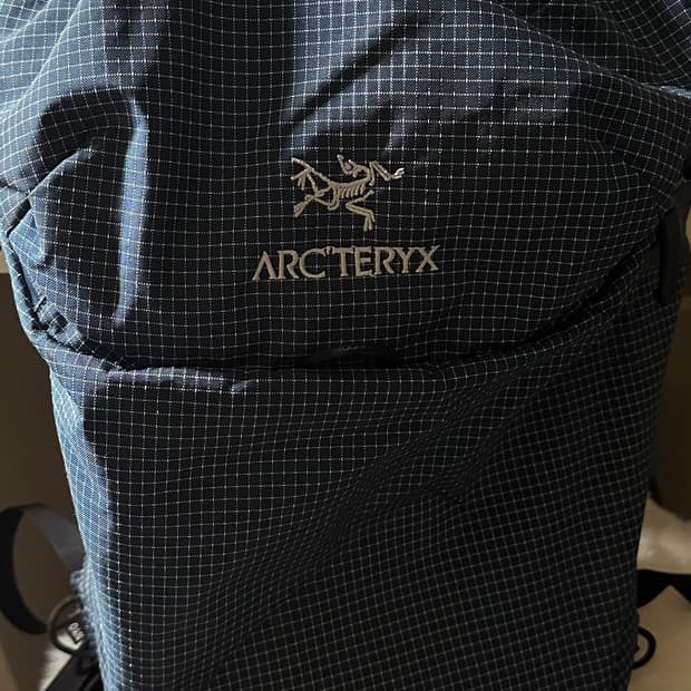 아크테릭스 컨실 15 나이트스케이프