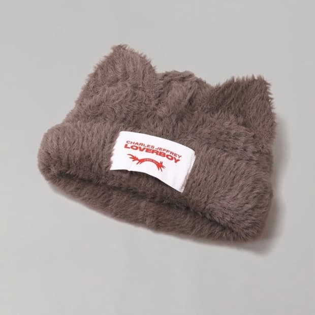 찰스제프리러버보이 24FW 플러피 청키 이어 비니 (착샷 O)