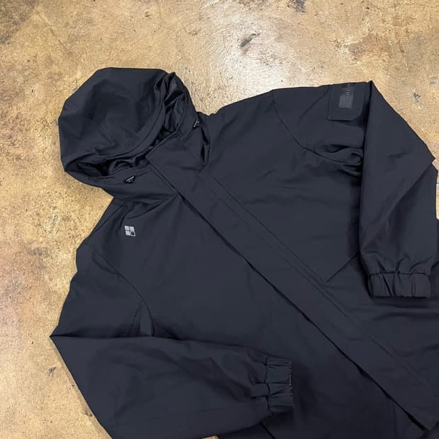 [정품/100] 몽벨 블랙 후드 바람막이 자켓 b8