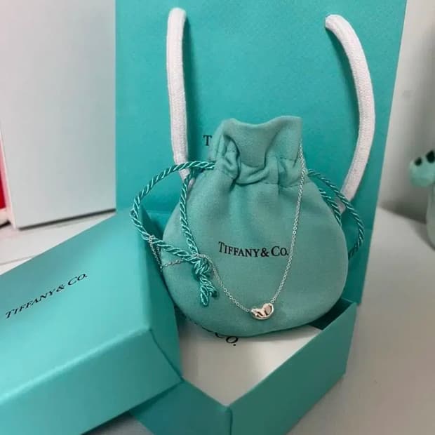 티파니앤코 빈 디자인 펜던트 9mm 네크리스