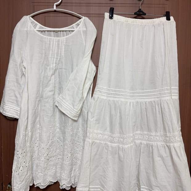 모리걸 하구미 아오이유우 빈티지 화이트 레이스 펀칭 롱 스커트 블라우스