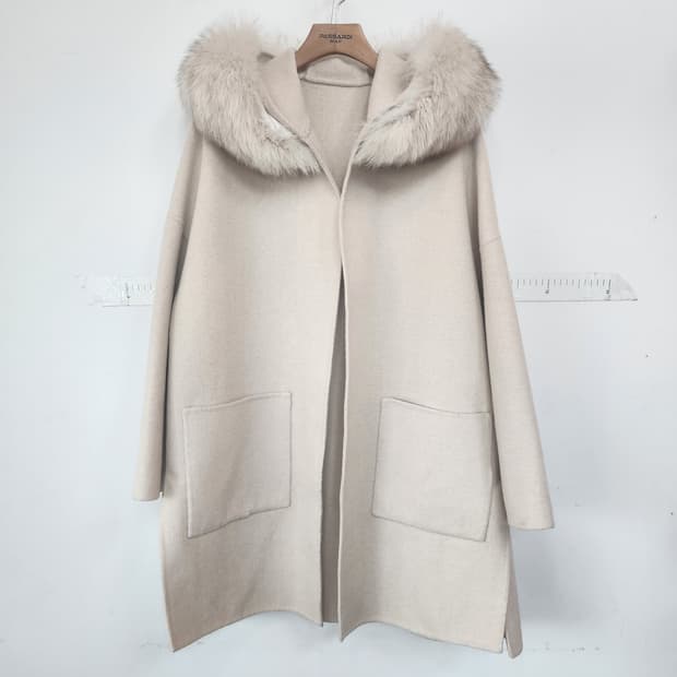 명품 퍼 후드 핸드메이드 코트 아이보리