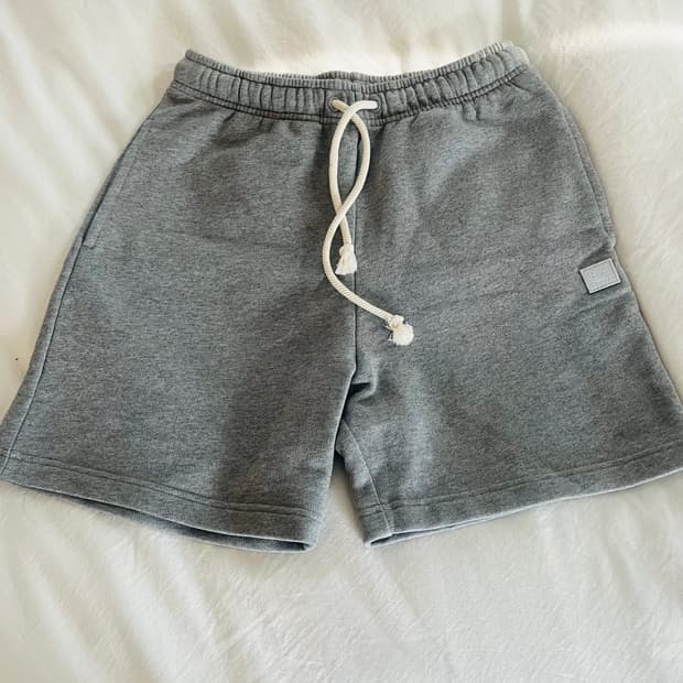 Acne studio 스웻 쇼츠