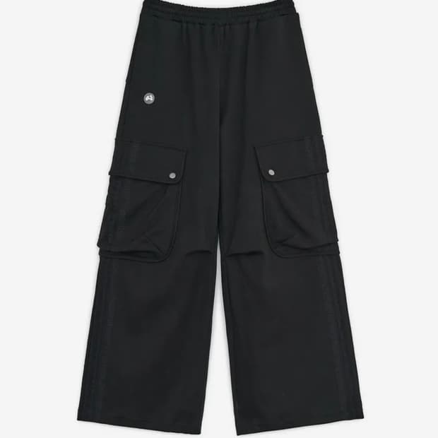 허그유어스킨 빅 포켓 레이스 카고 팬츠 블랙