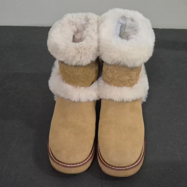 코치 이지 부트(Izzie Boot)240