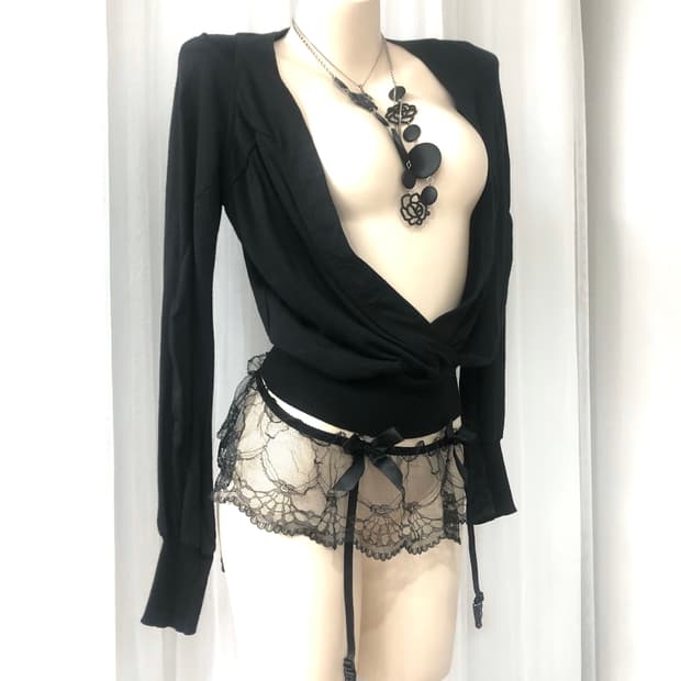 black loose cross knit top 
