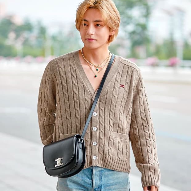 셀린느 23F/W 캐시미어 케이블 가디건