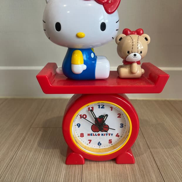 산리오 헬로키티 50주년 풀박스 탁상시계 타이니참 키링 피규어 레고